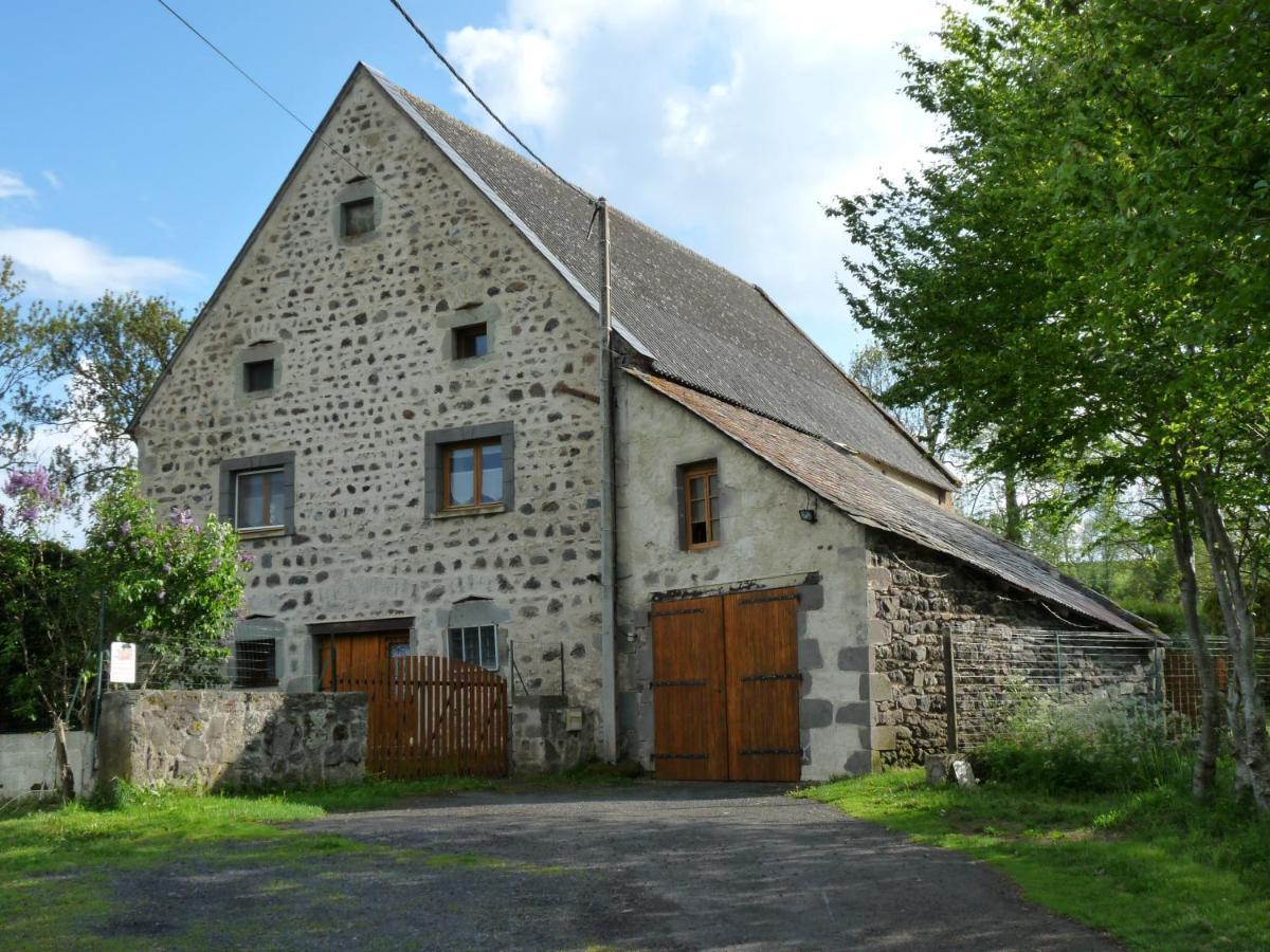 Gite Rural - Grange Des Pres Blancs Chaine Des Puys Le Vernet-Sainte-Marguerite Exterior foto