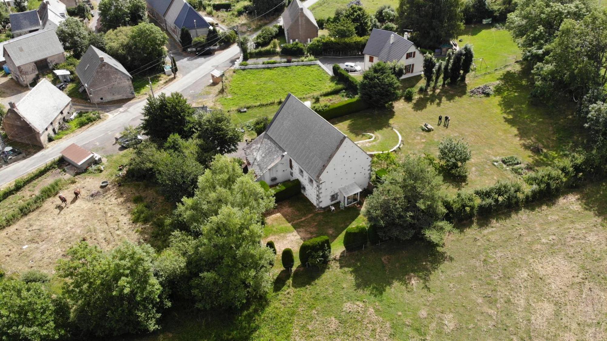 Gite Rural - Grange Des Pres Blancs Chaine Des Puys Le Vernet-Sainte-Marguerite Exterior foto